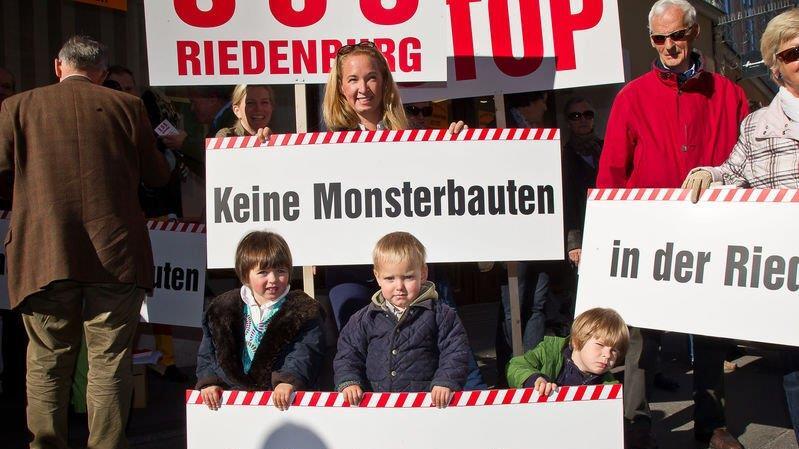 Demos vor dem Rathaus I