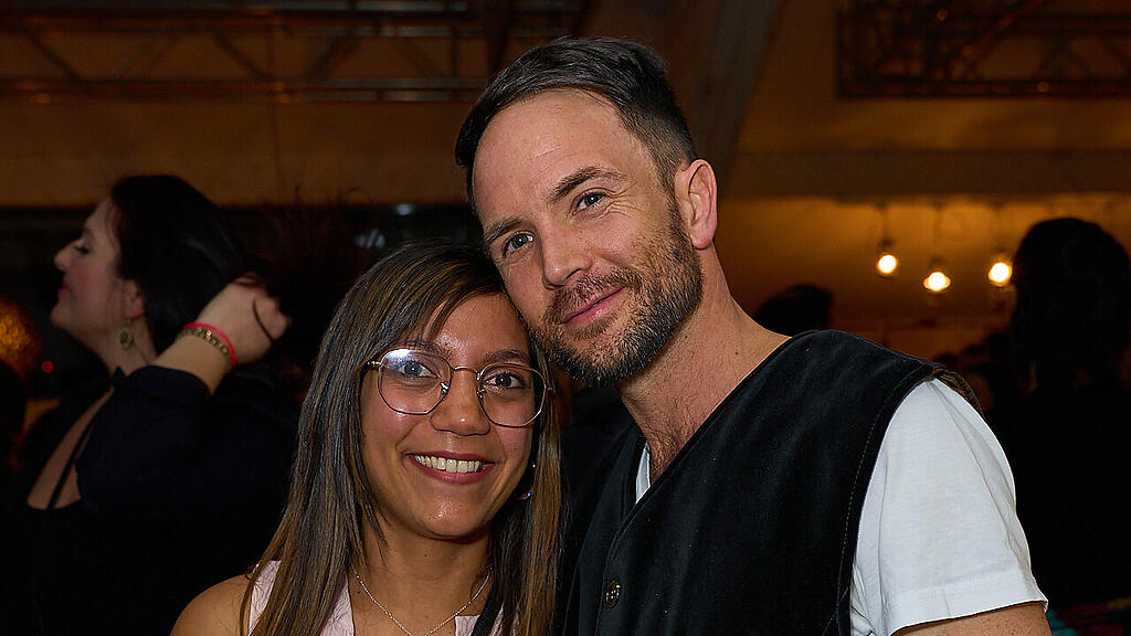 \u00dc30 DE LUXE SINGLE PARTY