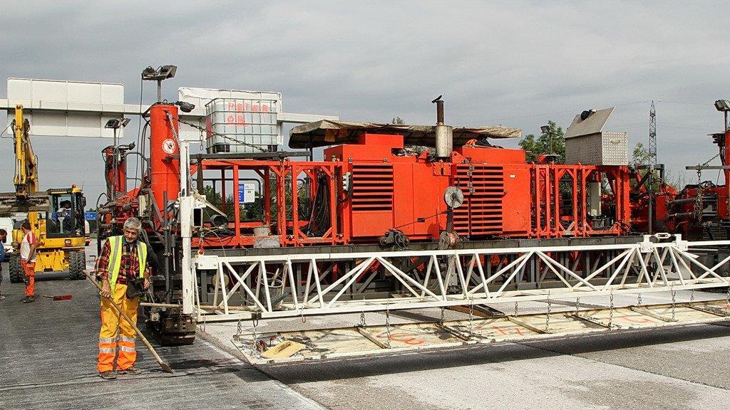 A1: Asphaltierungsarbeiten gestartet