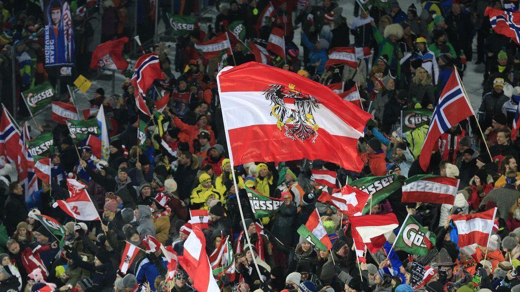 Nachtslalom in Schladming: Promis und Fans
