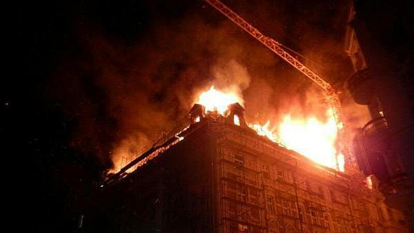 Brand bei Ausbau des Daches