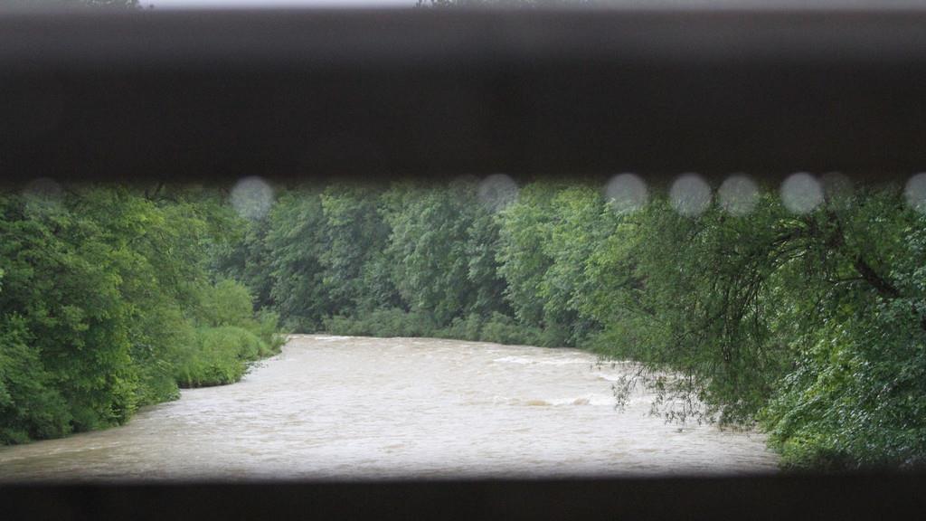 Hochwasser: Lage im Lkr. Traunstein angespannt