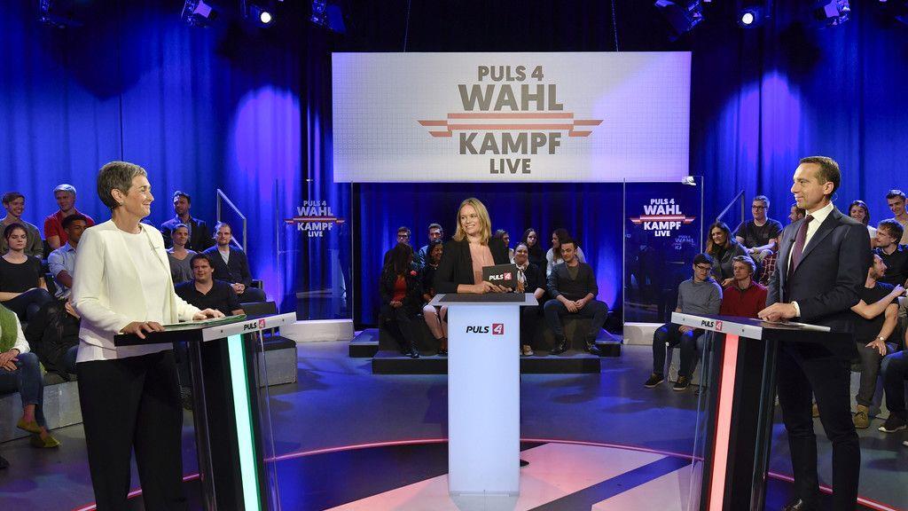 Puls-4-Duell: Christian Kern vs. Ulrike Lunacek