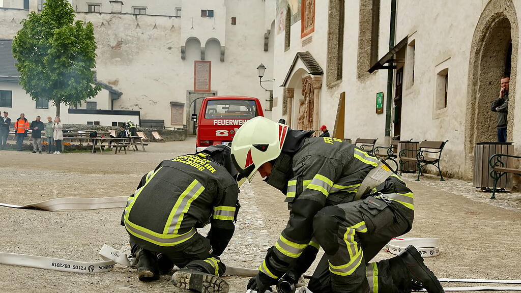 Feuerwehr-\u00dcbung auf der Festung, I