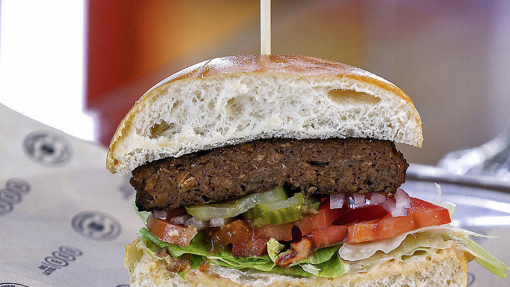 Auch Pattys im Burger sind zunehmend pflanzlich