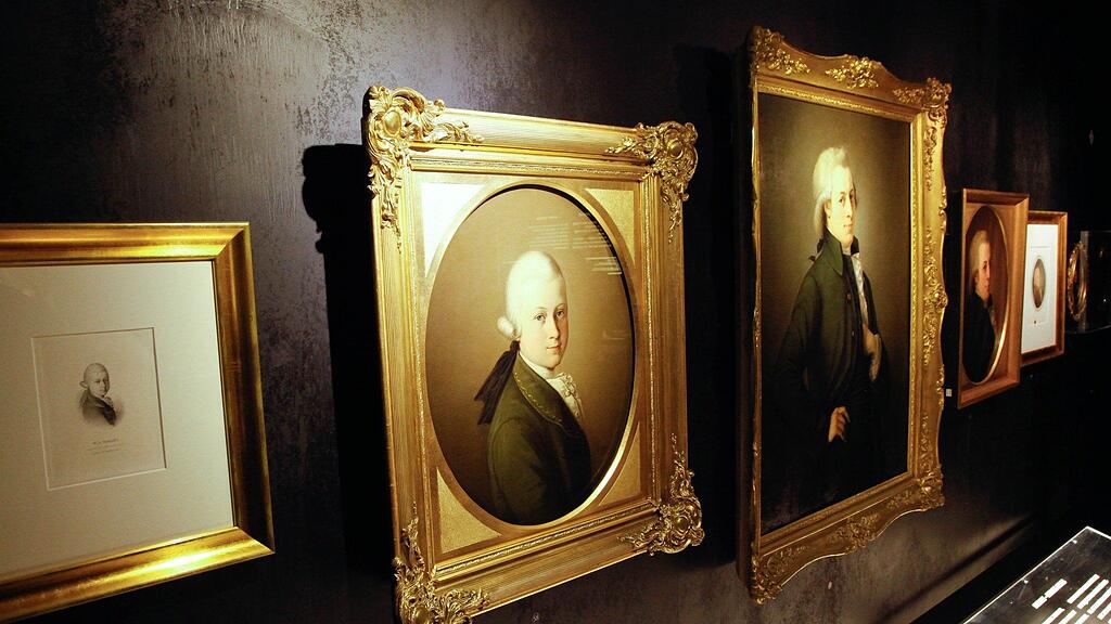Ziel der Aussteller ist es, ein realistisches Mozart-Bild unter der Vielzahl von darstellerischen Verklärungen sichtbar zu machen.