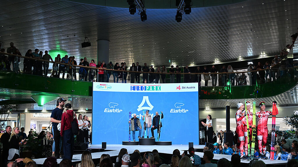 SV-MEDIENTERMIN: PRSENTATION DER EINKLEIDUNG / MODESCHAU