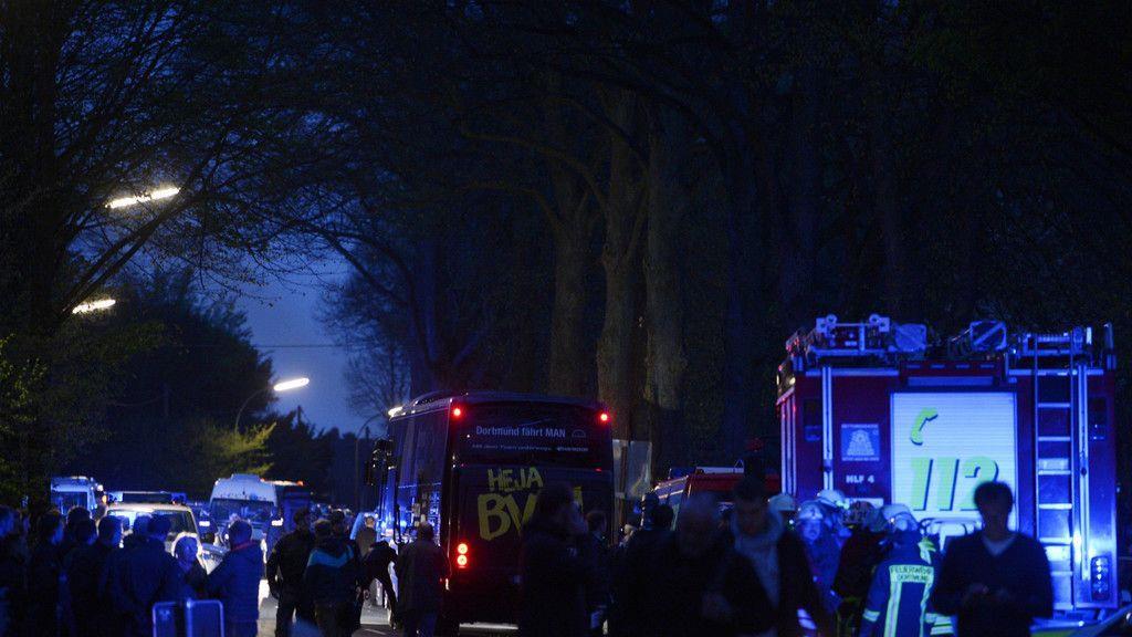 Bomben detonieren an BVB-Bus