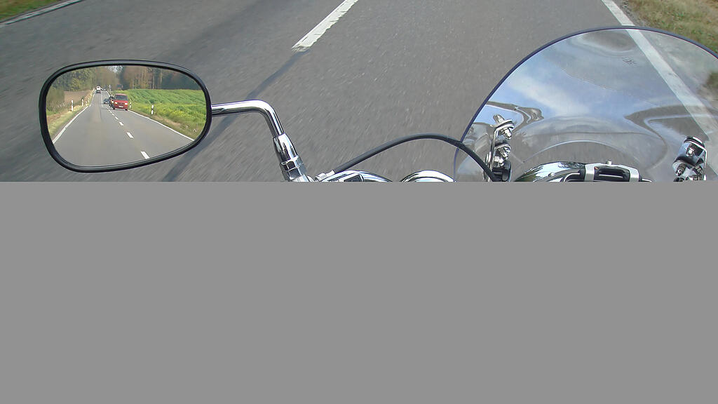 Insgesamt vier Biker wurden in einen Unfall auf der B164 verwickelt.