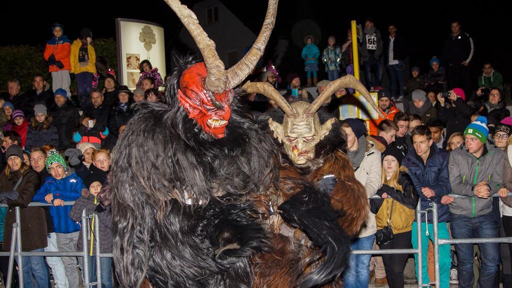 Gnigler Perchtenlauf