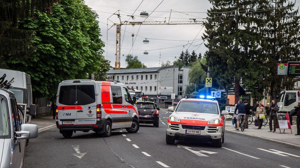 Innsbrucker Bundesstraße: Kind von Pkw erfasst