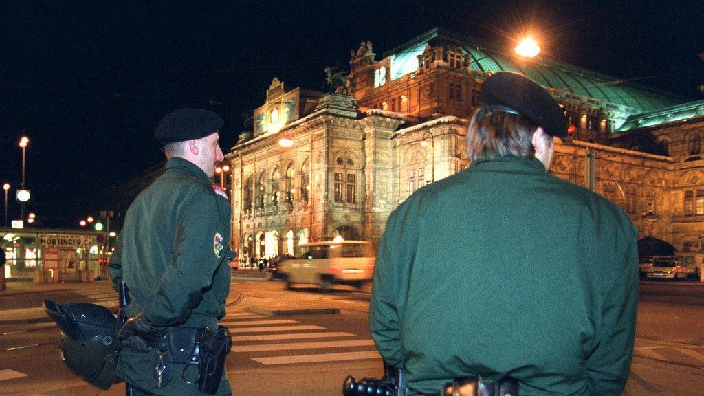 Opernball-Demo im Jahr 2000