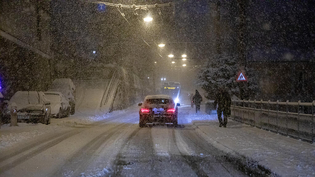 Schnee in Salzburg Stadt sorgt für Unfälle und Staus