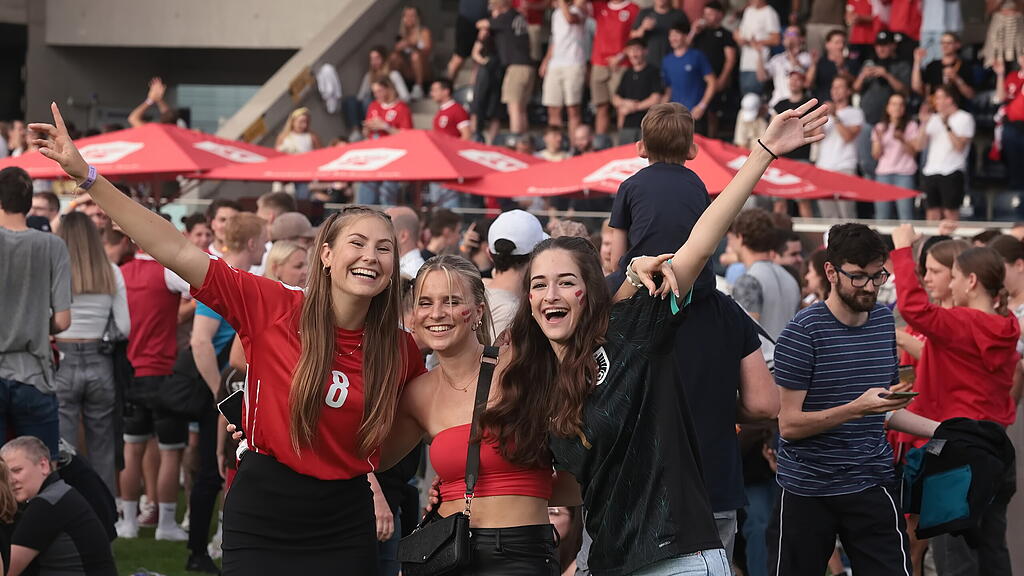 Public Viewing in Salzburg: Österreich vs. Polen