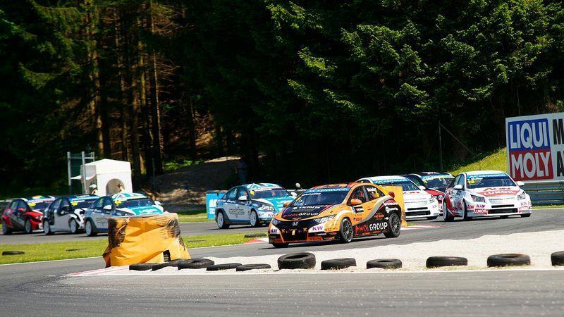 Tourenwagen-WM am Salzburgring, I