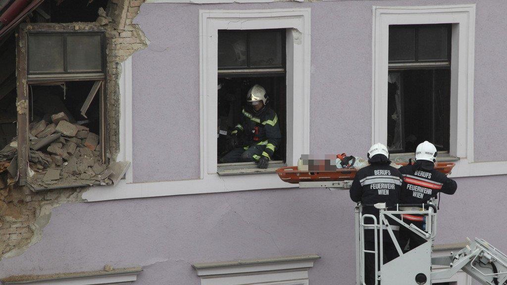 Heftige Explosion: Hauseinsturz in Wien-Fünfhaus