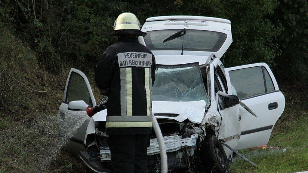 Trümmerfeld nach Frontalcrash