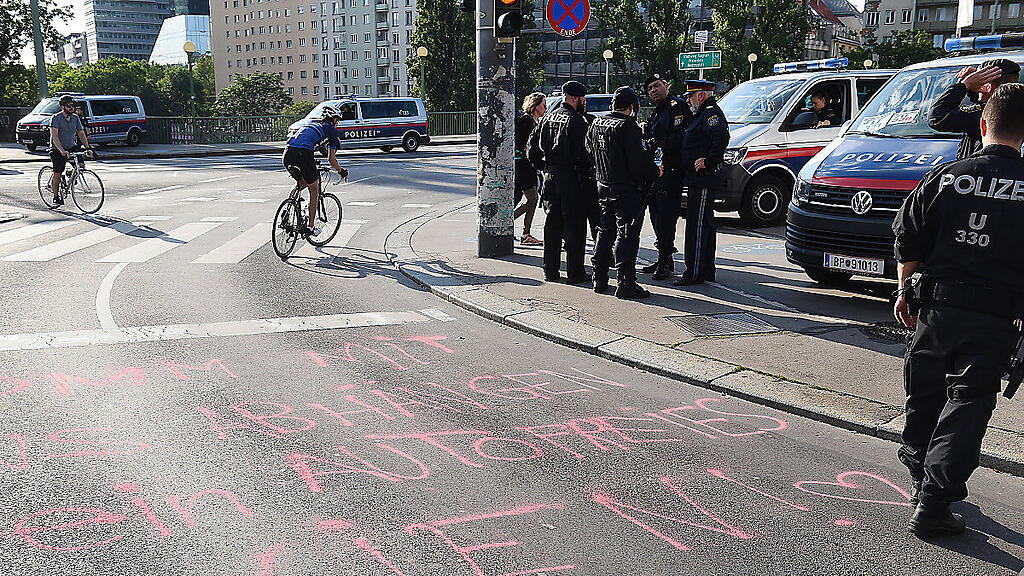 Aktivisten blockierten den Ring