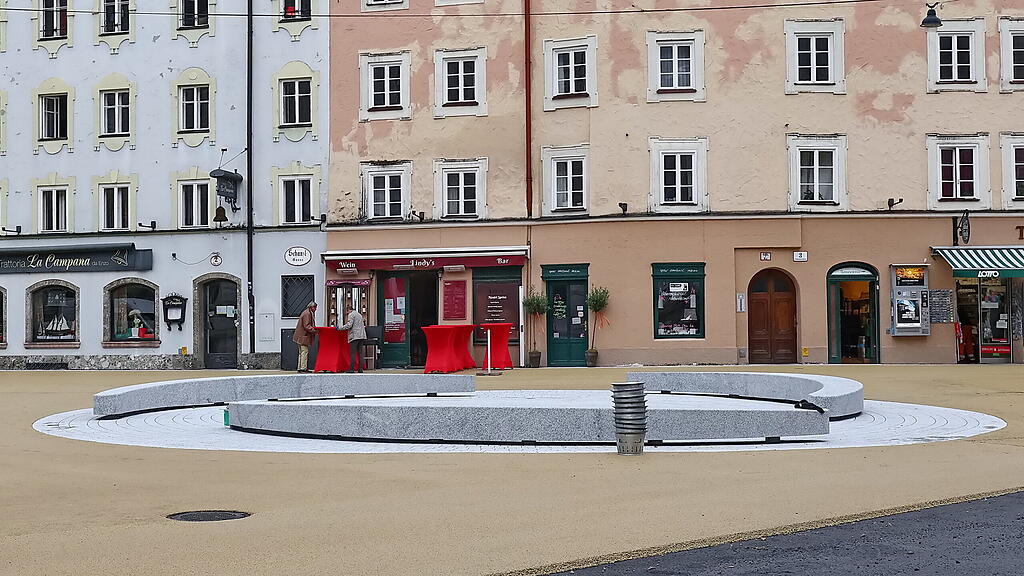 Kajetanerplatz Asphaltierungsarbeiten Endspurt