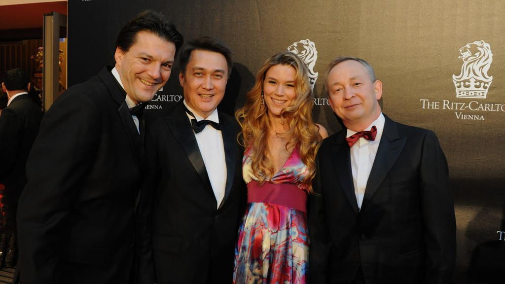 The Ritz-Carlton: Grand-Opening