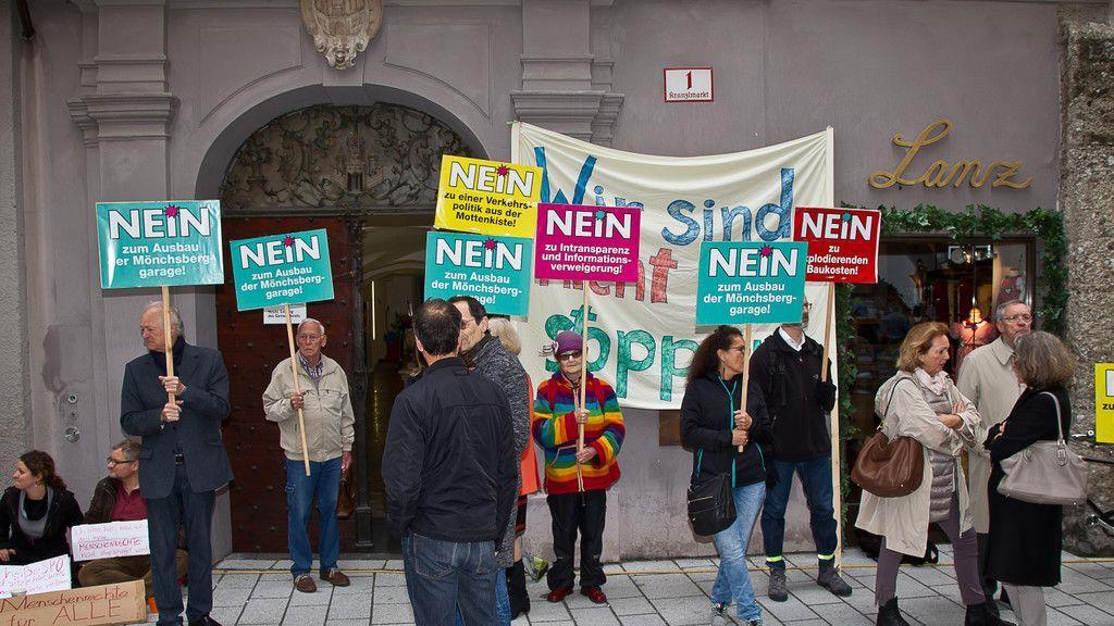Demo gegen den Ausbau der Mönchsberggarage