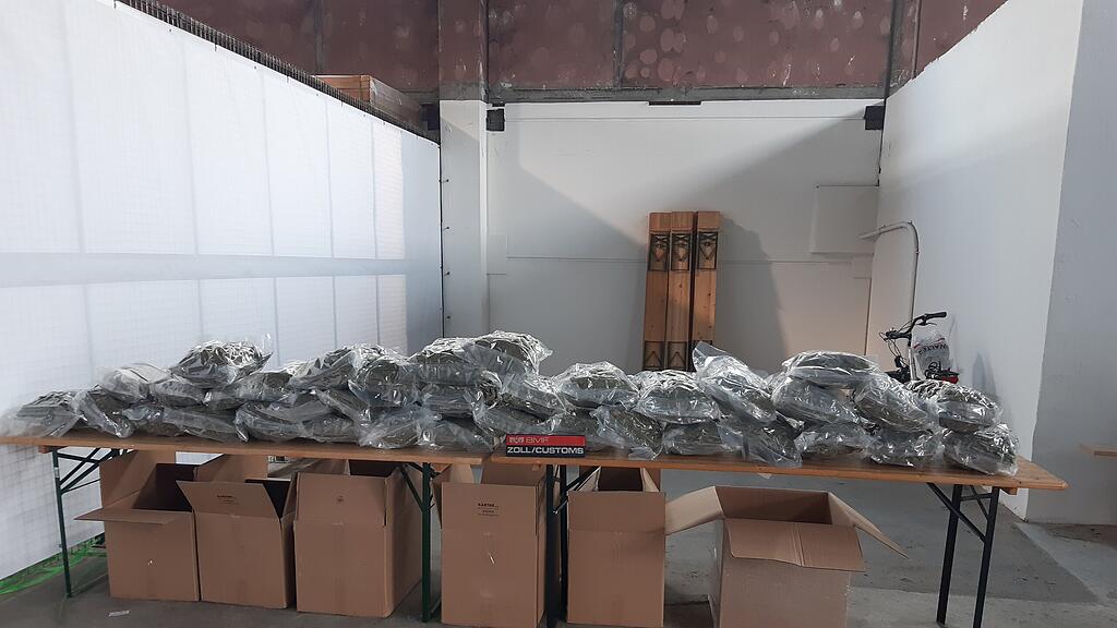Zoll Salzburg: Kiloweise Cannabis / Marihuana