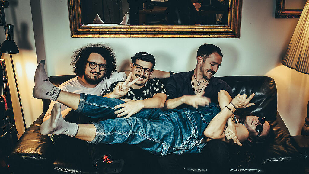 Glue Crew (© Sara Lechthaler).jpg