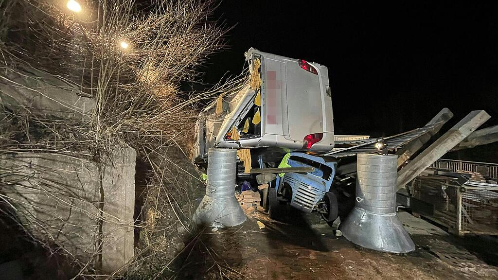 Toter bei Reisebus-Unfall nahe Schladming