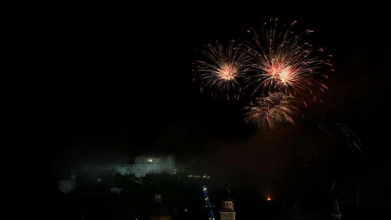 Großes Feuerwerk
