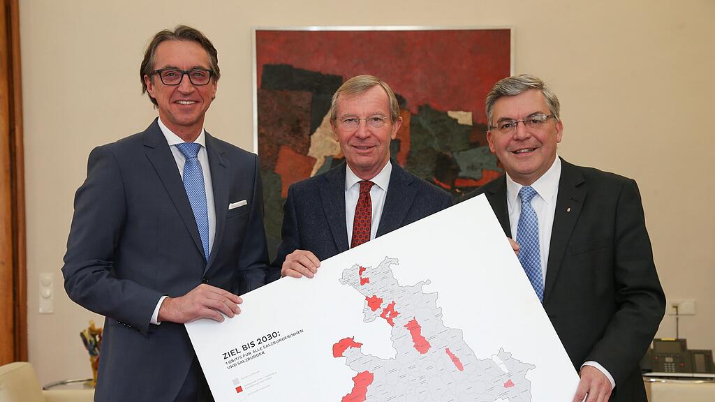 Leonhard Schitter, LH Wilfried Haslauer und Landesrat Josef Schwaiger beim Informationsgespräch zur Kooperationsvereinbarung am Freitag.