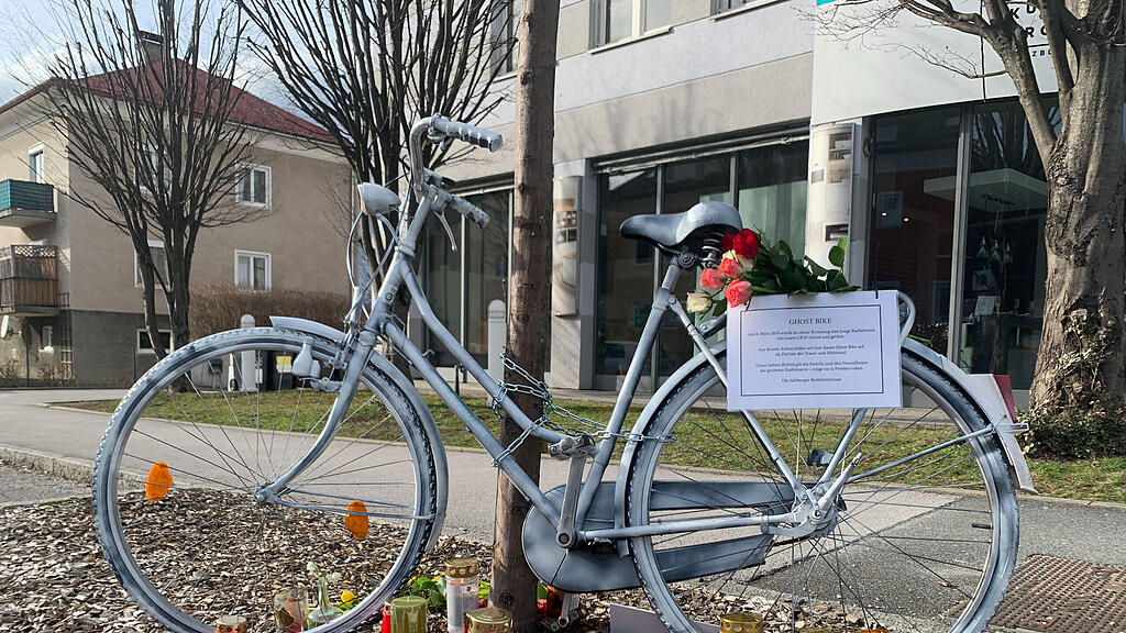 Ghostbike