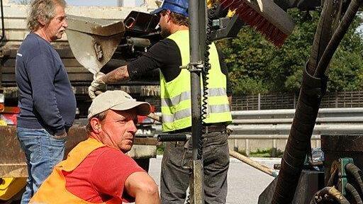 A1: Asphaltierungsarbeiten gestartet