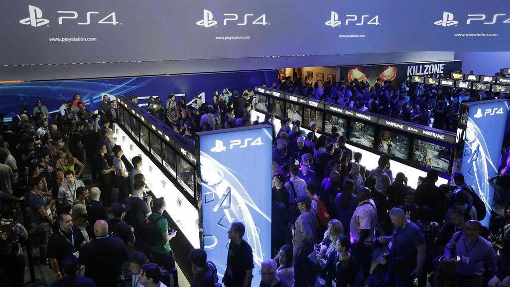 Großer Andrang auf den Play Station 4-Stand auf der Gamescom in Köln.