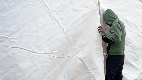 Mehr als 300 Flüchtlinge derzeit in Zelten untergebracht