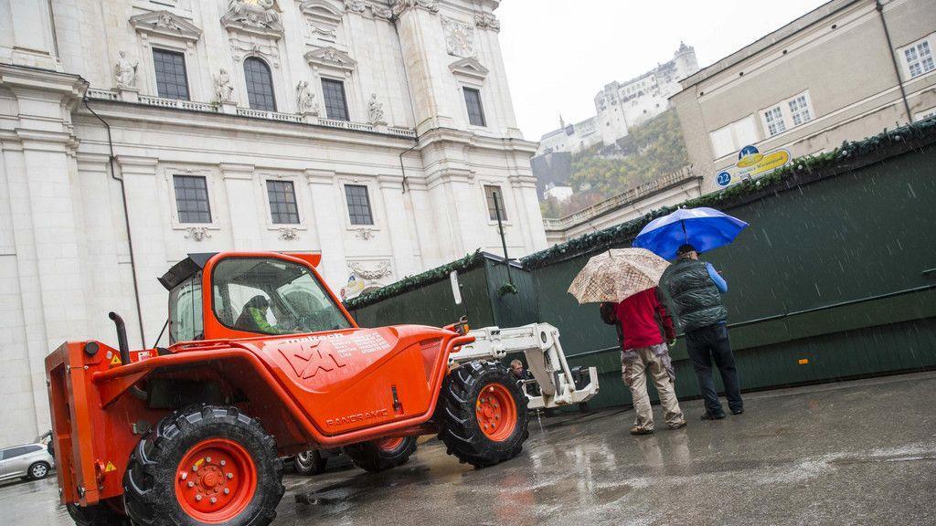 Salzburger Christkindlmarkt 2016: Aufbau gestartet, II