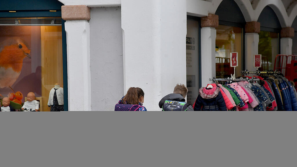 SB: Kinder am Weg in die Schule