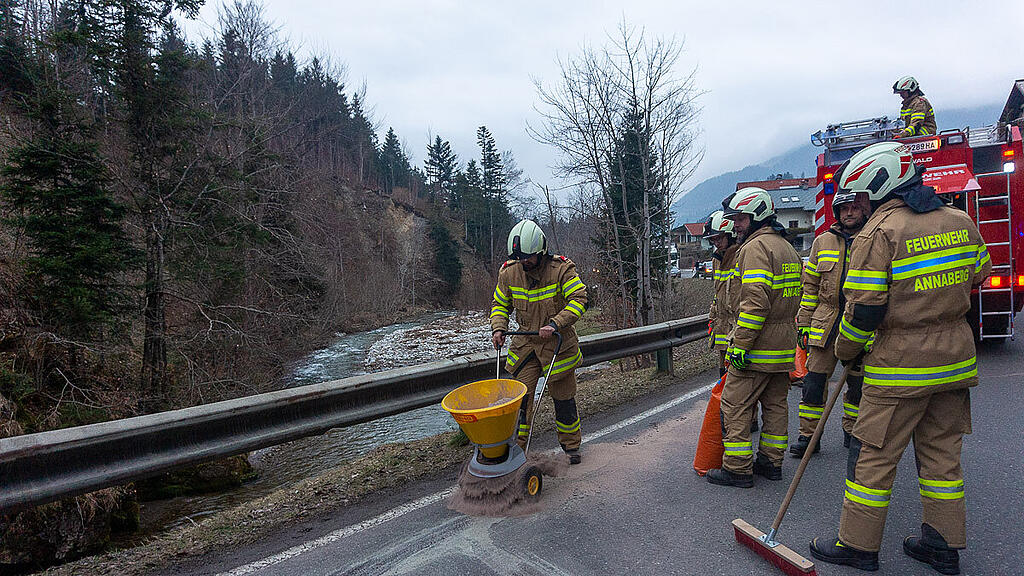 Frontalcrash auf B166 in Annaberg