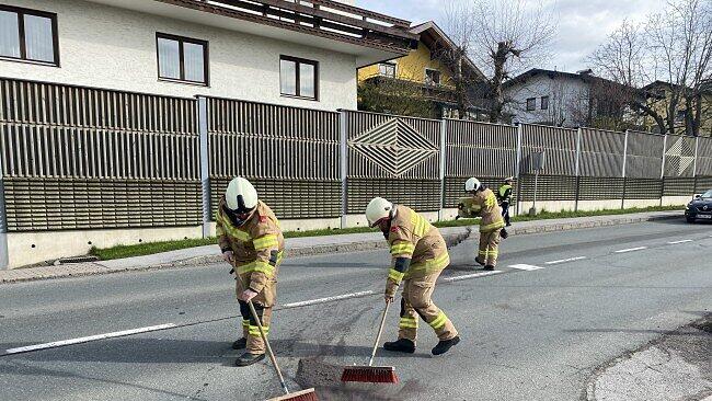 Einsatz Ölspur Hallwang