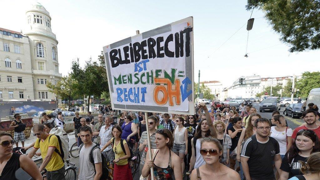 Rund 150 Menschen bei Demo gegen Abschiebung in Wien