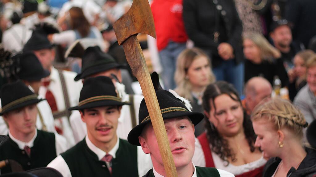 100 Jahre Trachtenverein St. Johann  - Weltrekordversuch