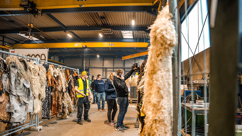 Der Krampus Flohmarkt in Seekirchen