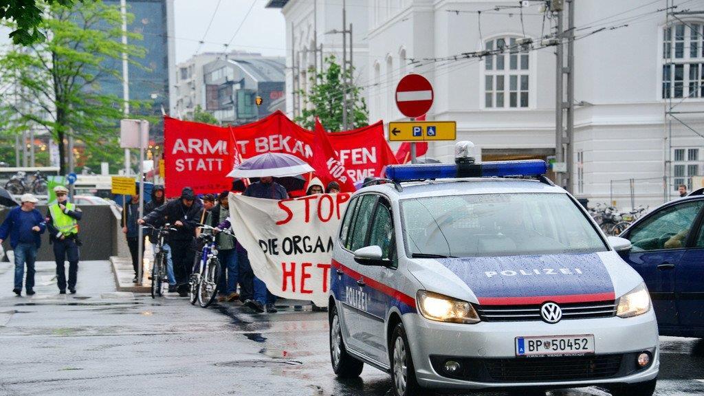 Protestmarsch in Salzburg II