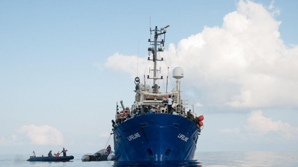 "Lifeline" irrt durch Mittelmeer