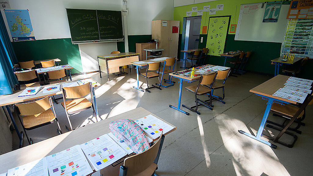 Die Klassenzimmer werden sich Mitte Mai wieder füllen