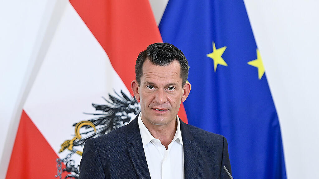 Gesundheitsminister Mückstein drängt auf PCR-Tests für Reiserückkehrer