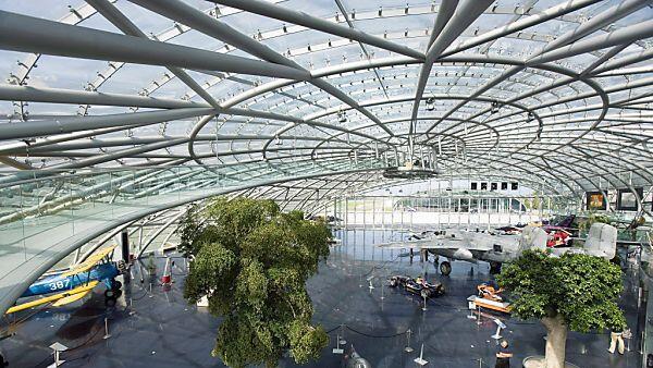 Das Salzburger "Ikarus" befindet sich im Hangar-7