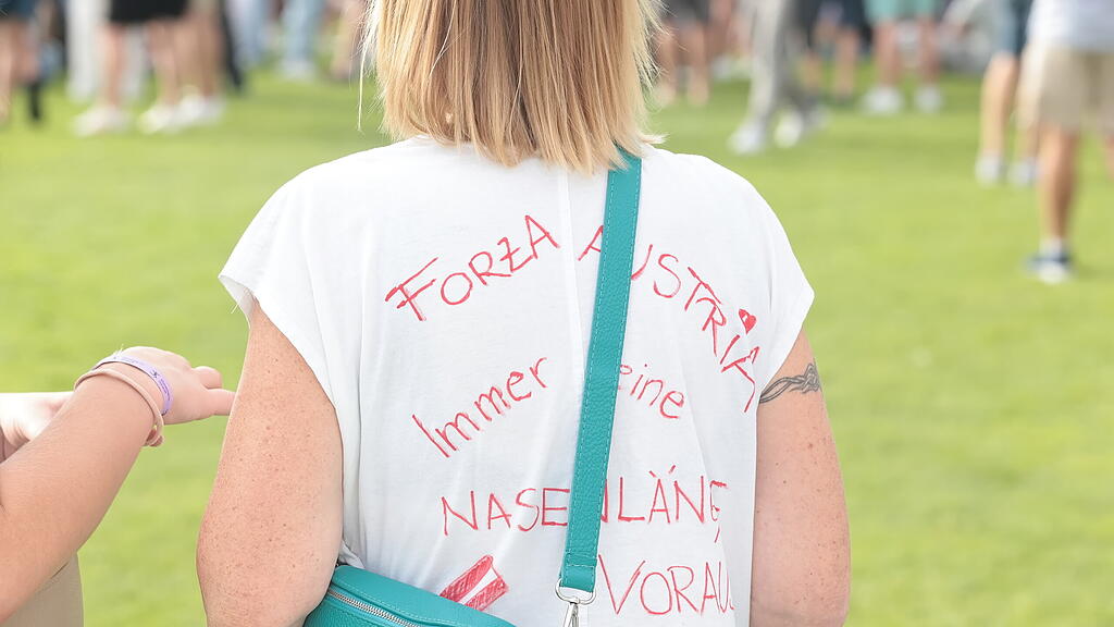 Public Viewing in Salzburg: Österreich vs. Polen