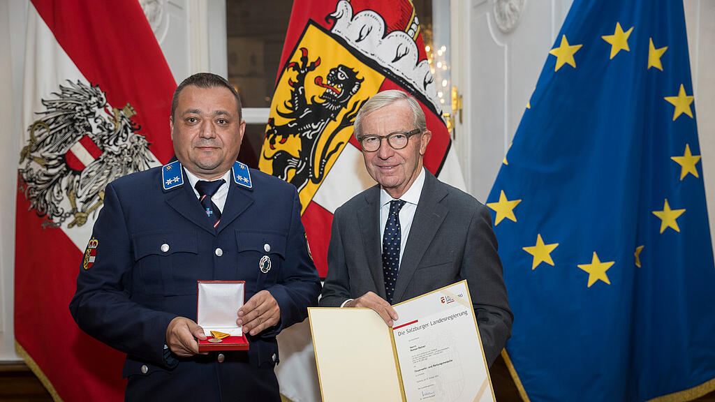 Wasserretter und Wasserretterinnen in Landesresidenz