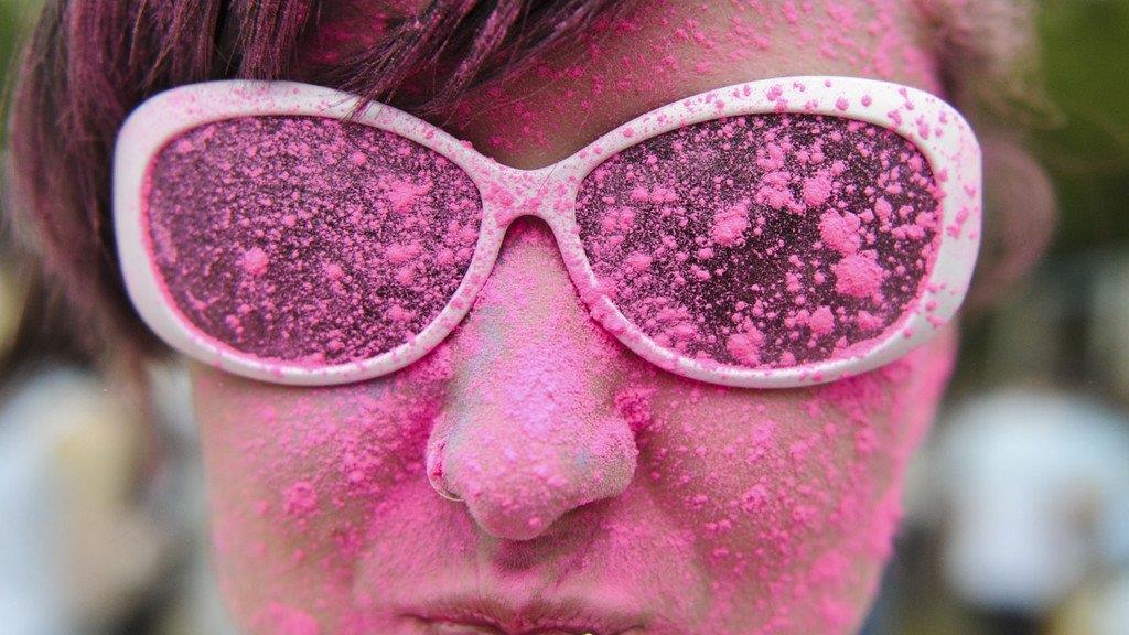 So bunt ist das Holi Festival