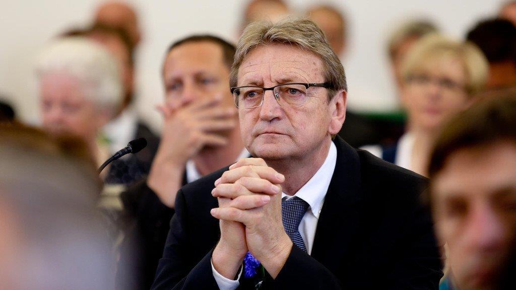 Neue Landesregierung angelobt, II